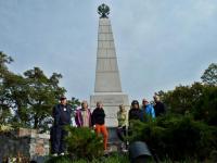 Na wzgórzu Szpetal znaduje się Pomnik Poległych Obrońców Wisły z 1920 r. 